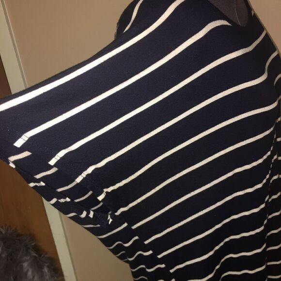 Free Kisses Plus Size 2X Blue and White Top - Picture 5 of 8